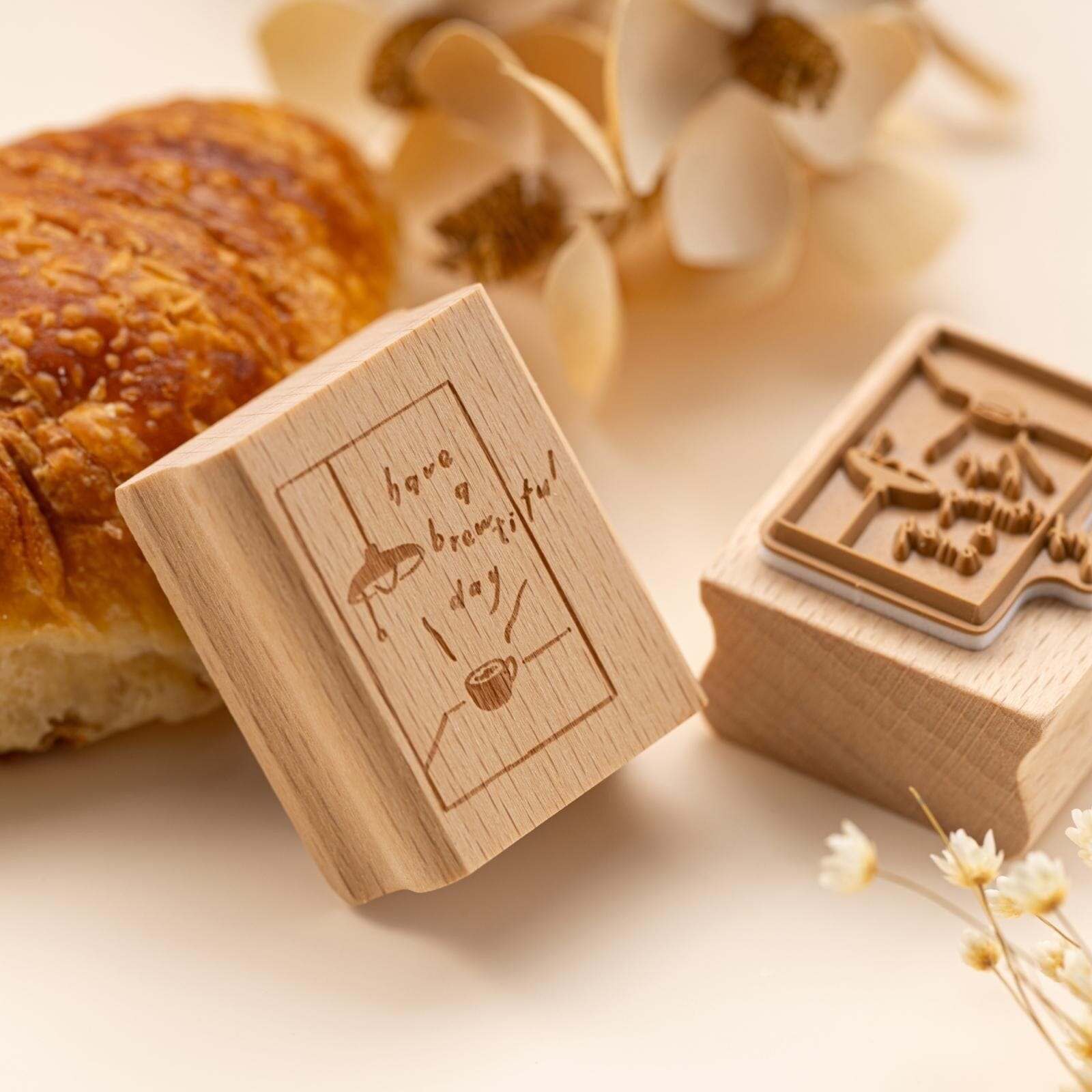 Hinoki - 'Into the Cafe' Engraved Wooden Stamps Set