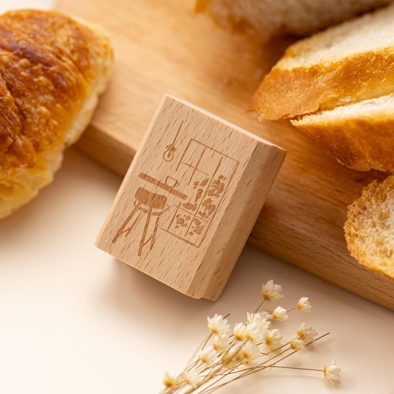Hinoki - 'Into the Cafe' Engraved Wooden Stamps Set